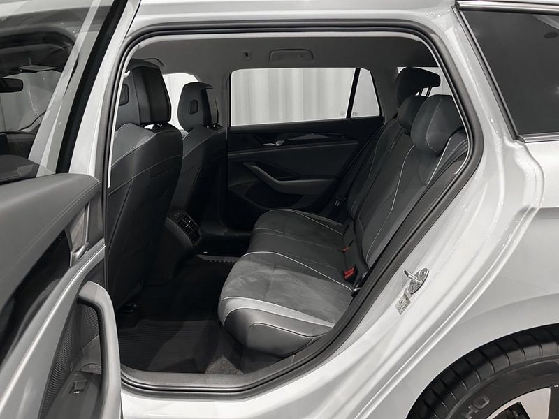 Volkswagen Passat bild 8