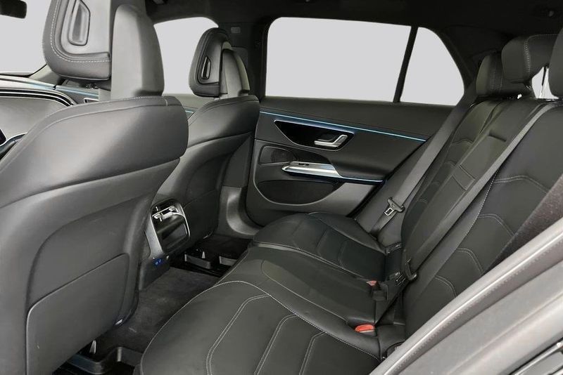 Mercedes E300 bild 9