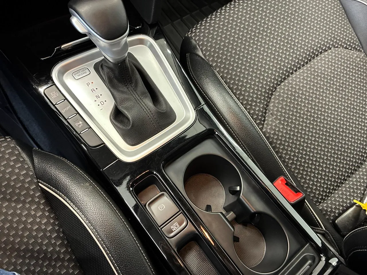 Vehicle image 18