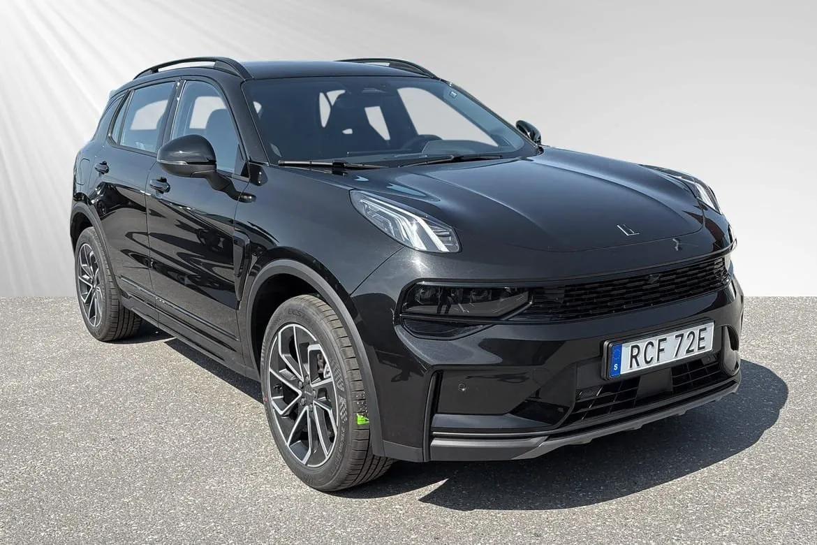 Vehicle image 4