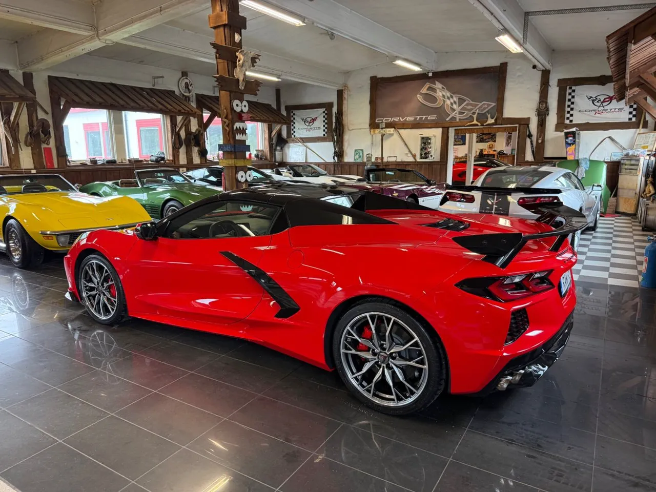 Vehicle image 9