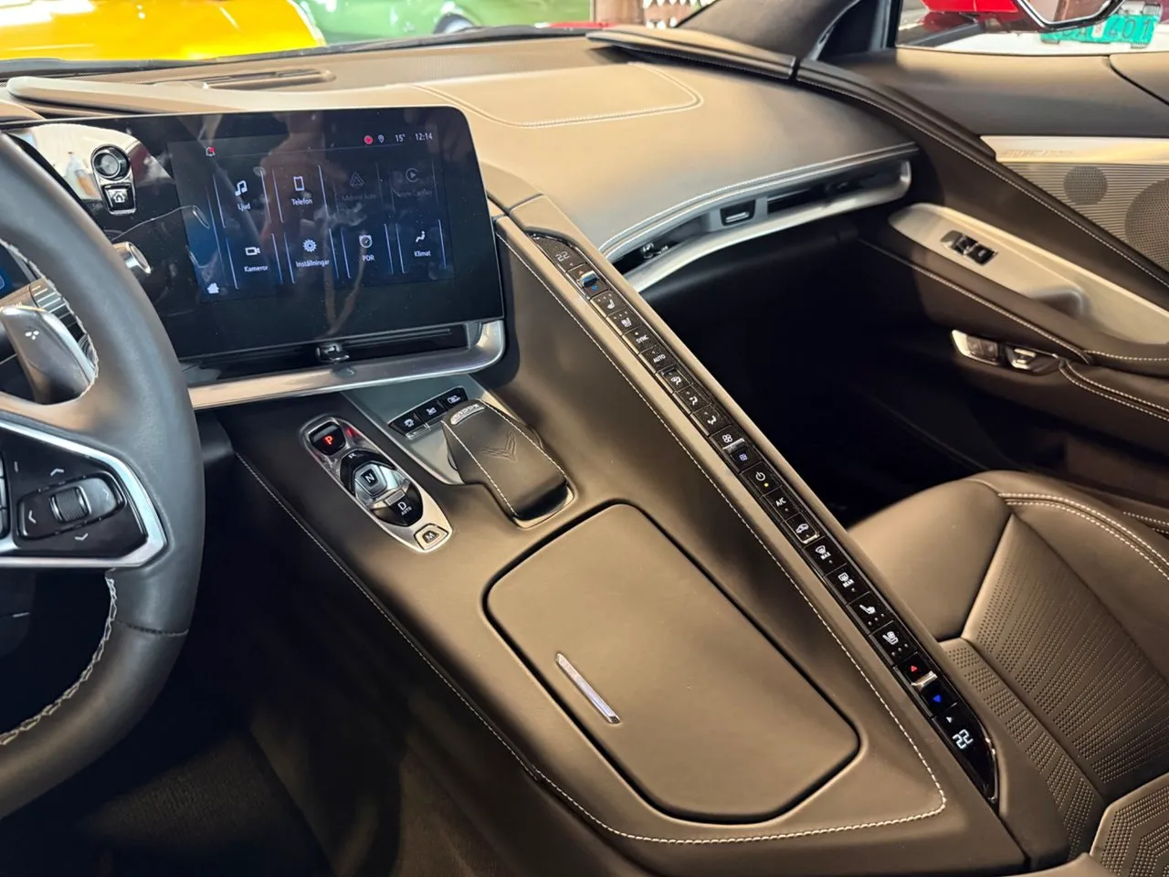 Vehicle image 21