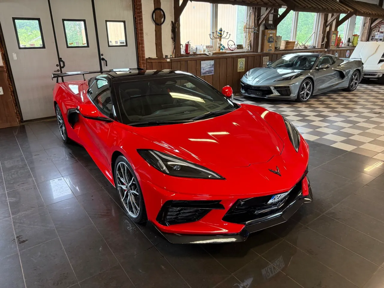 Vehicle image 15