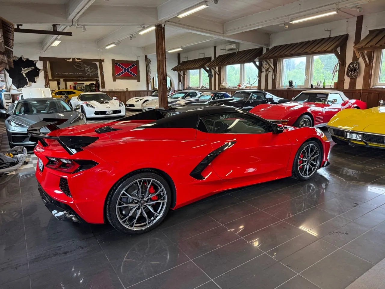 Vehicle image 12