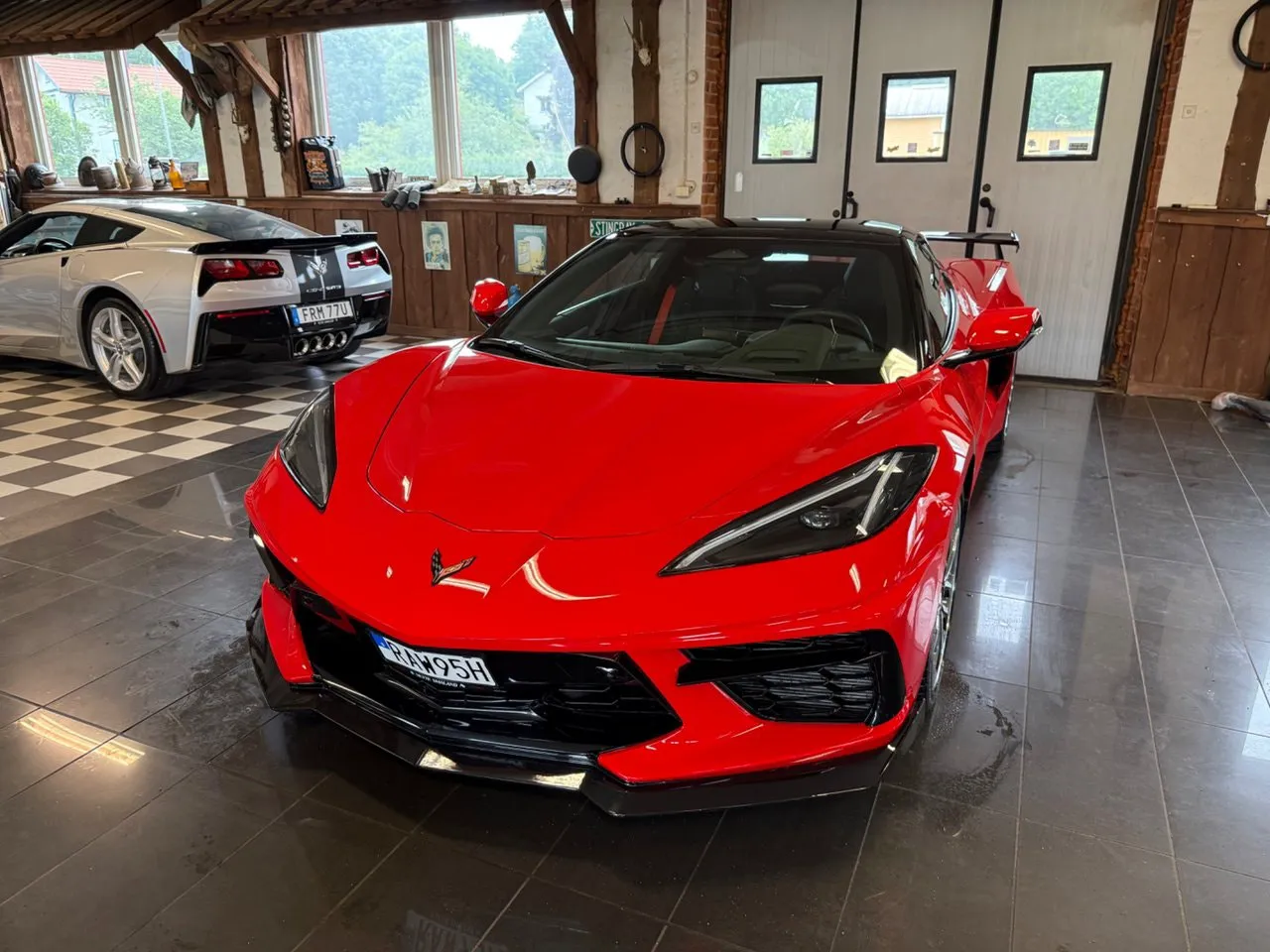 Vehicle image 4