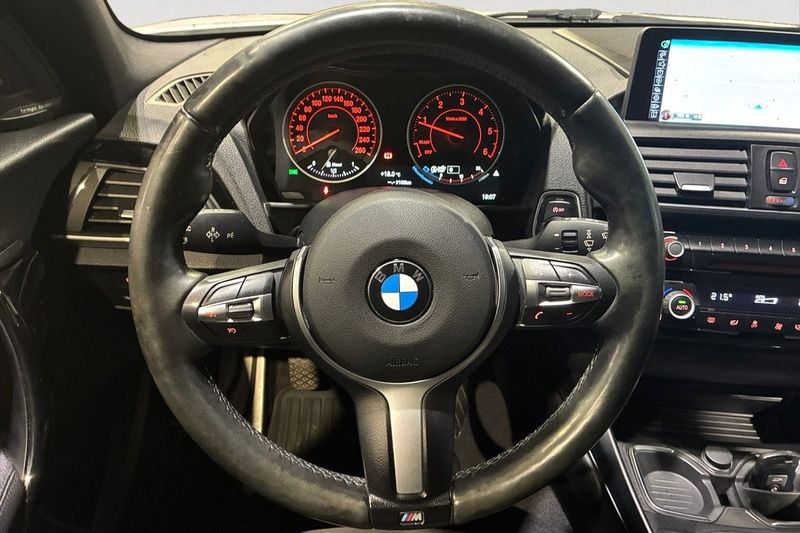 BMW 118 bild 13