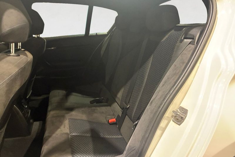 BMW 118 bild 14