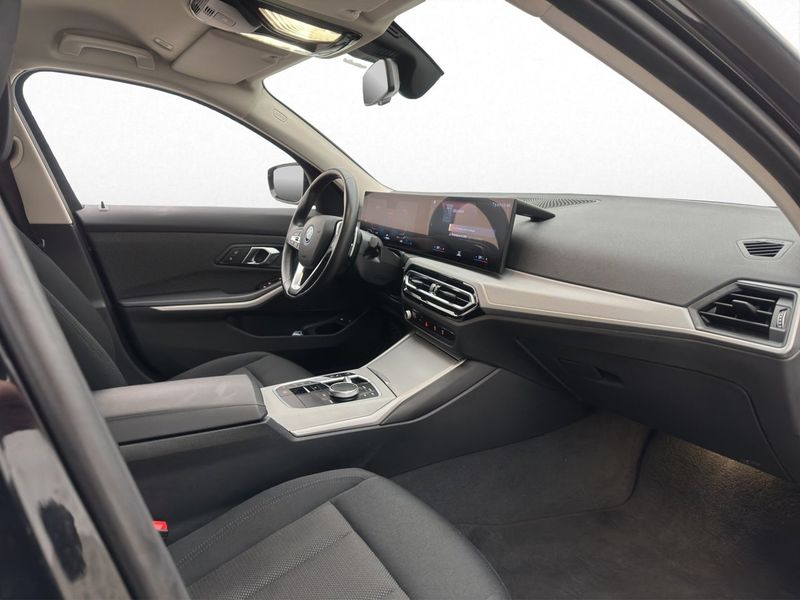 BMW 330 bild 24