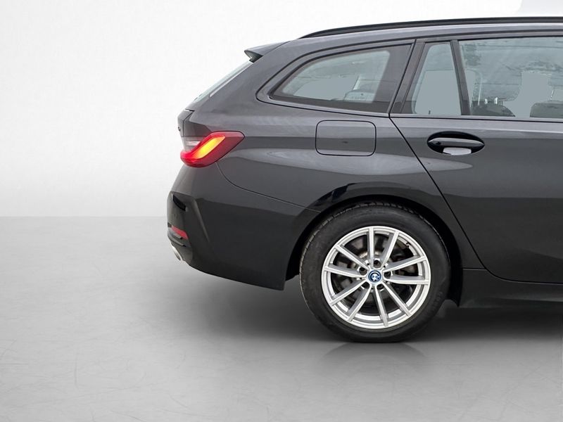 BMW 330 bild 35