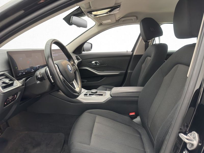BMW 330 bild 10
