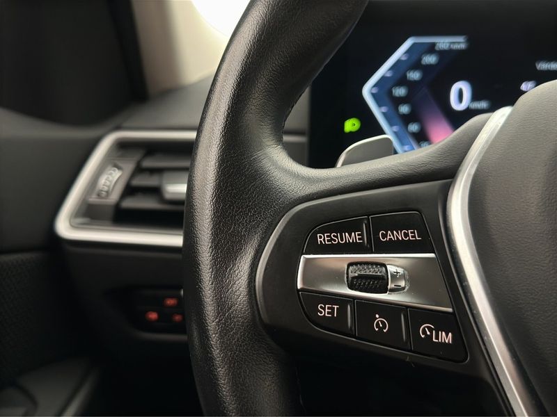 BMW 330 bild 12