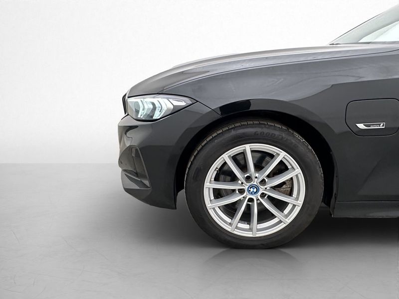 BMW 330 bild 33