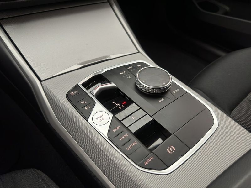BMW 330 bild 16