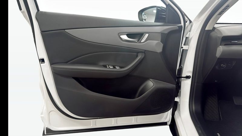 MG S5 EV bild 11