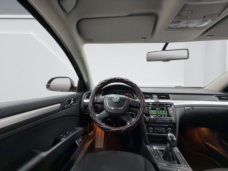 Skoda Superb bild 11