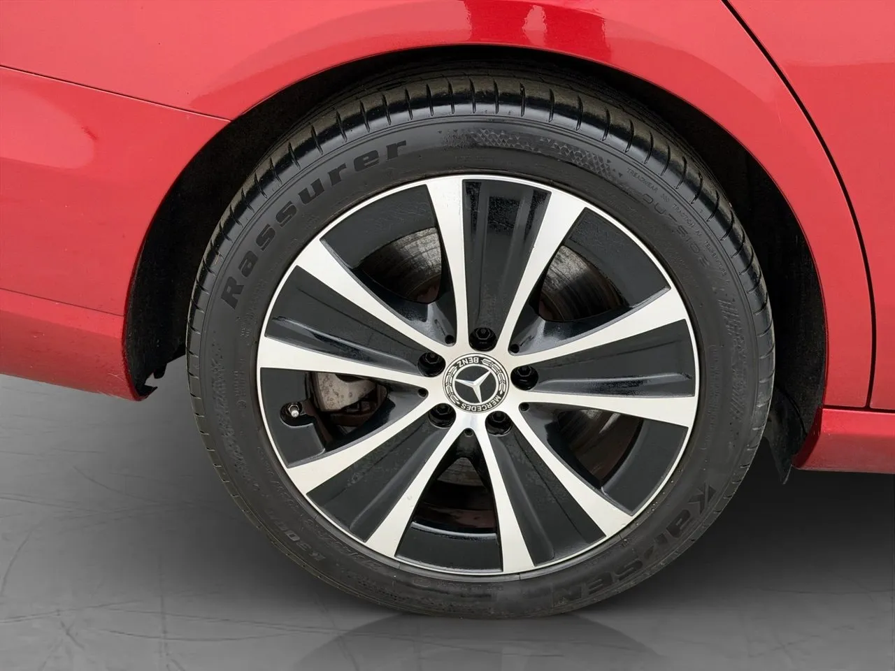 Vehicle image 30