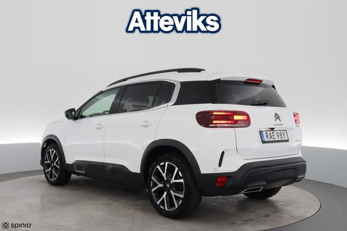 Vehicle image 20