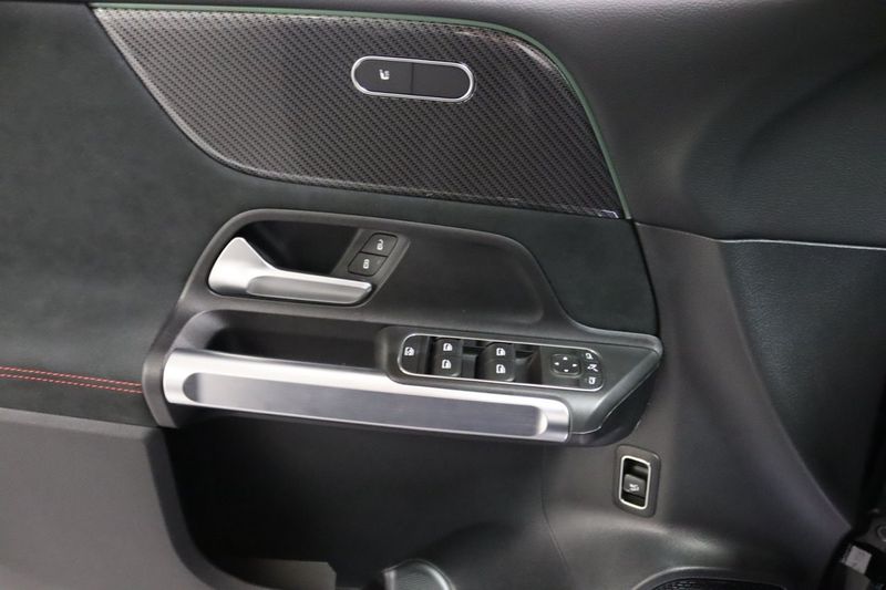 Mercedes GLB220 bild 18