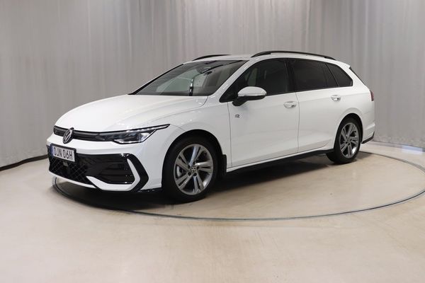 Volkswagen Golf Sportscombi R-Line 1.5 eTSI 150hk Aut Drag Kamera - 2024