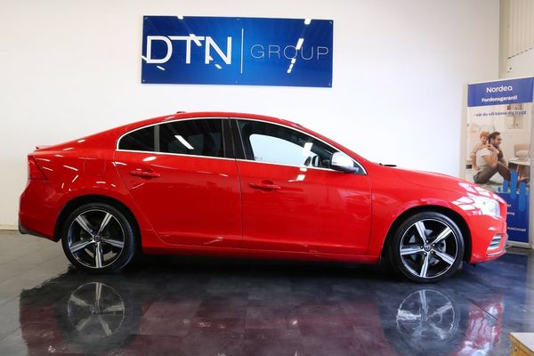 Volvo S60 D4 Geartronic R-Design Euro 6/FULLSERVAD/NYKAMREM - 2015