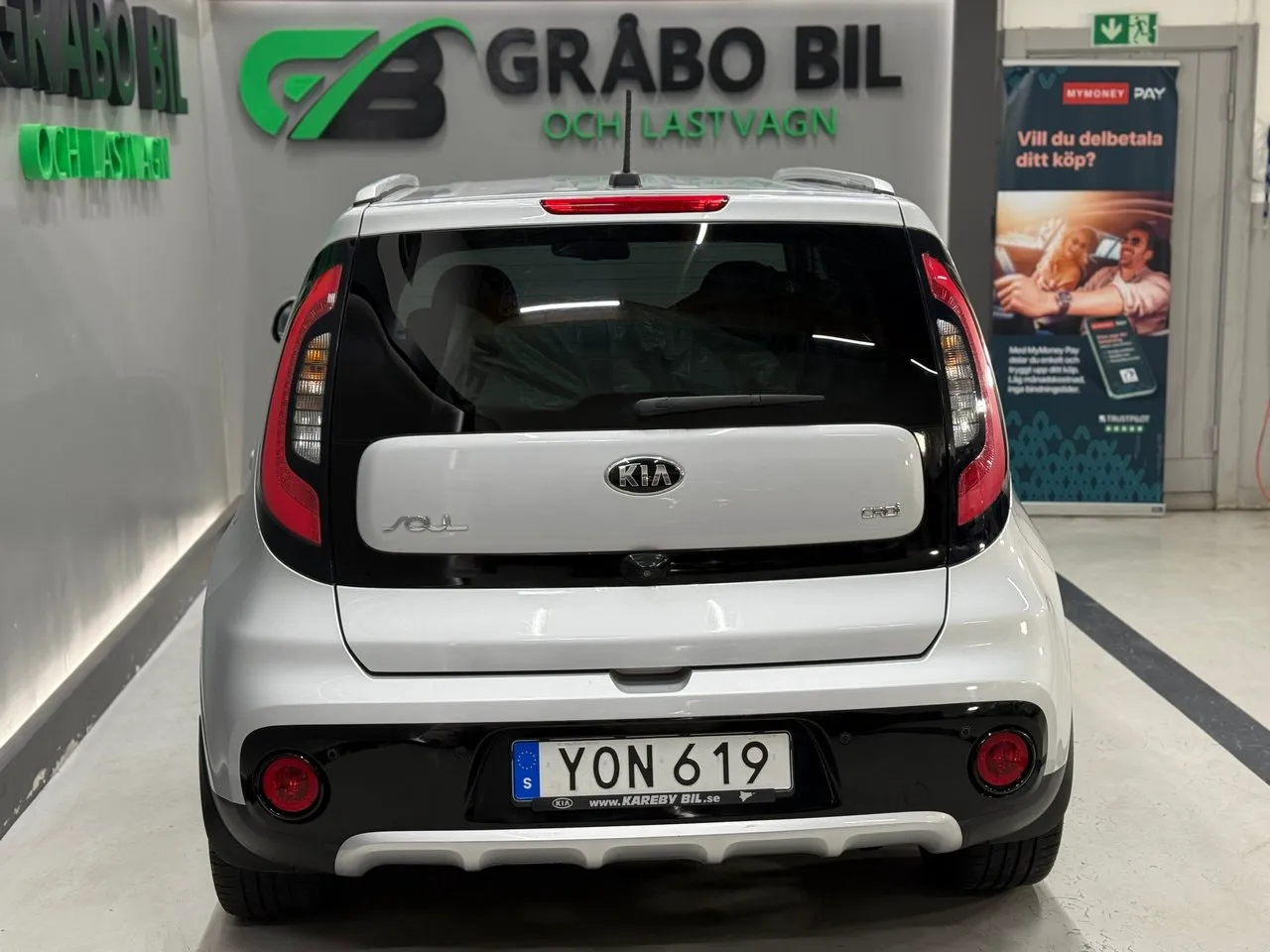 Vehicle image 7
