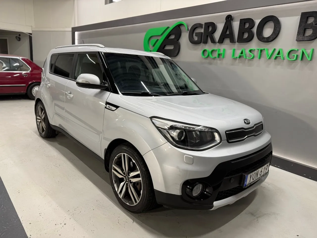 Vehicle image 6