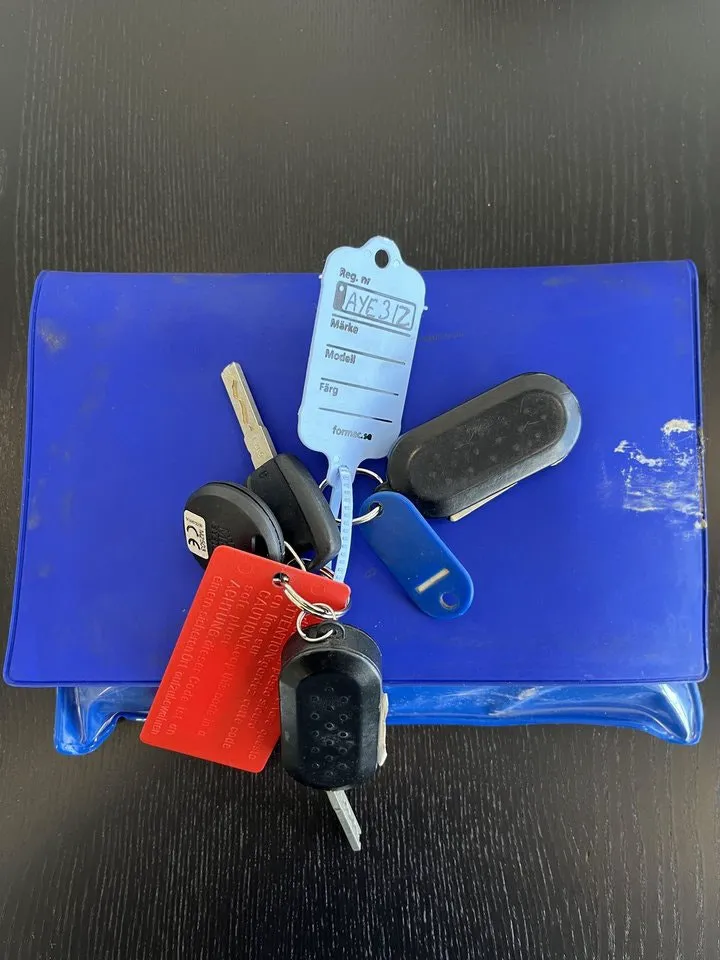 Vehicle image 20
