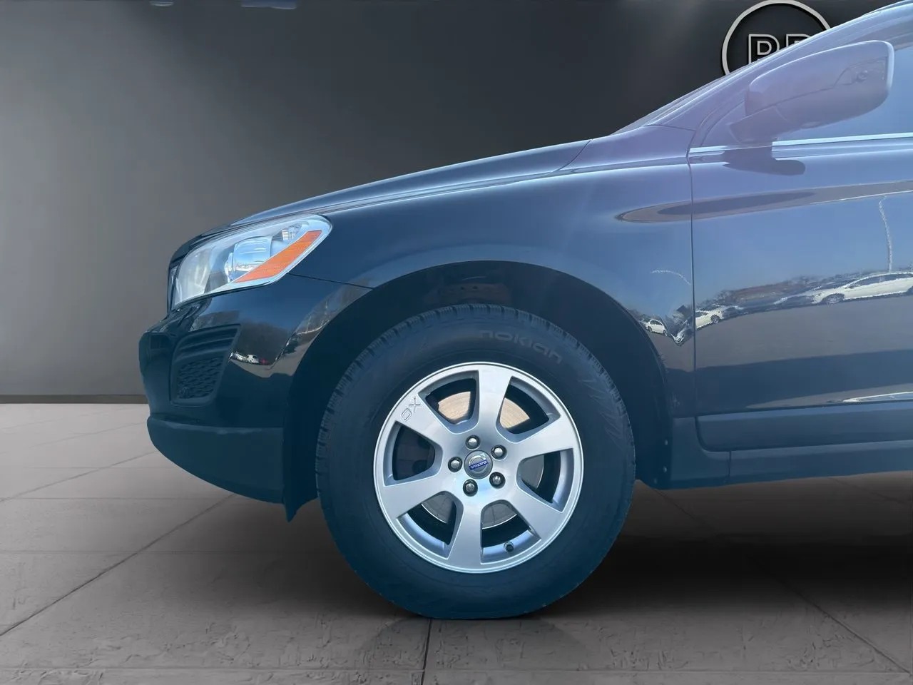 Vehicle image 14