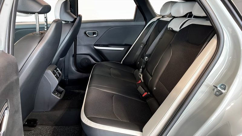 Kia K4 bild 10