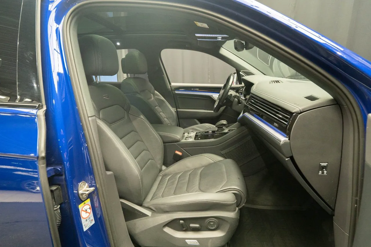 Vehicle image 21