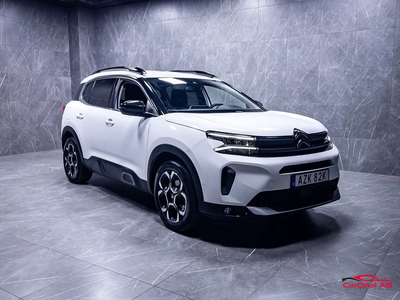 Vehicle image 8