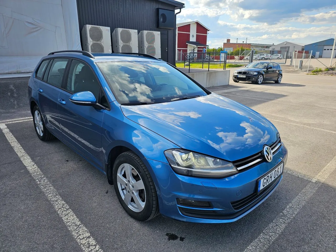 Vehicle image 1