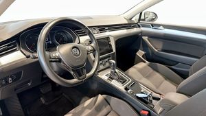 Volkswagen Passat bild 3
