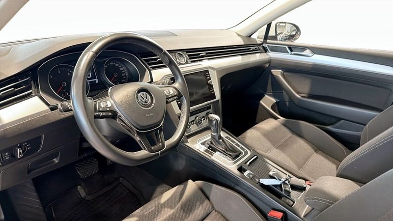 Volkswagen Passat bild 3
