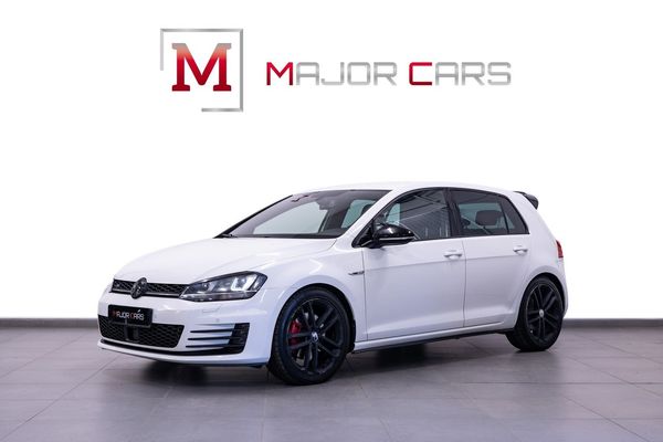 Volkswagen Golf GTD 2.0 TDI PDC Värmare Adaptiv 184HK - 2014