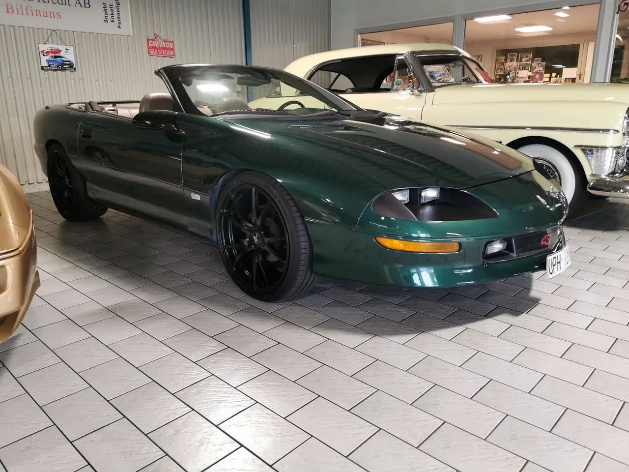 Vehicle image 21
