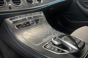 Mercedes E220 bild 12