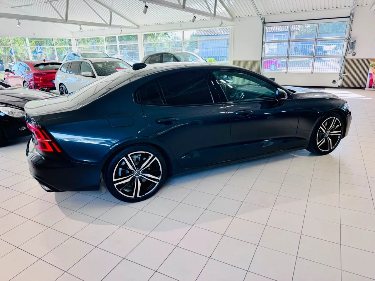 Vehicle image 8