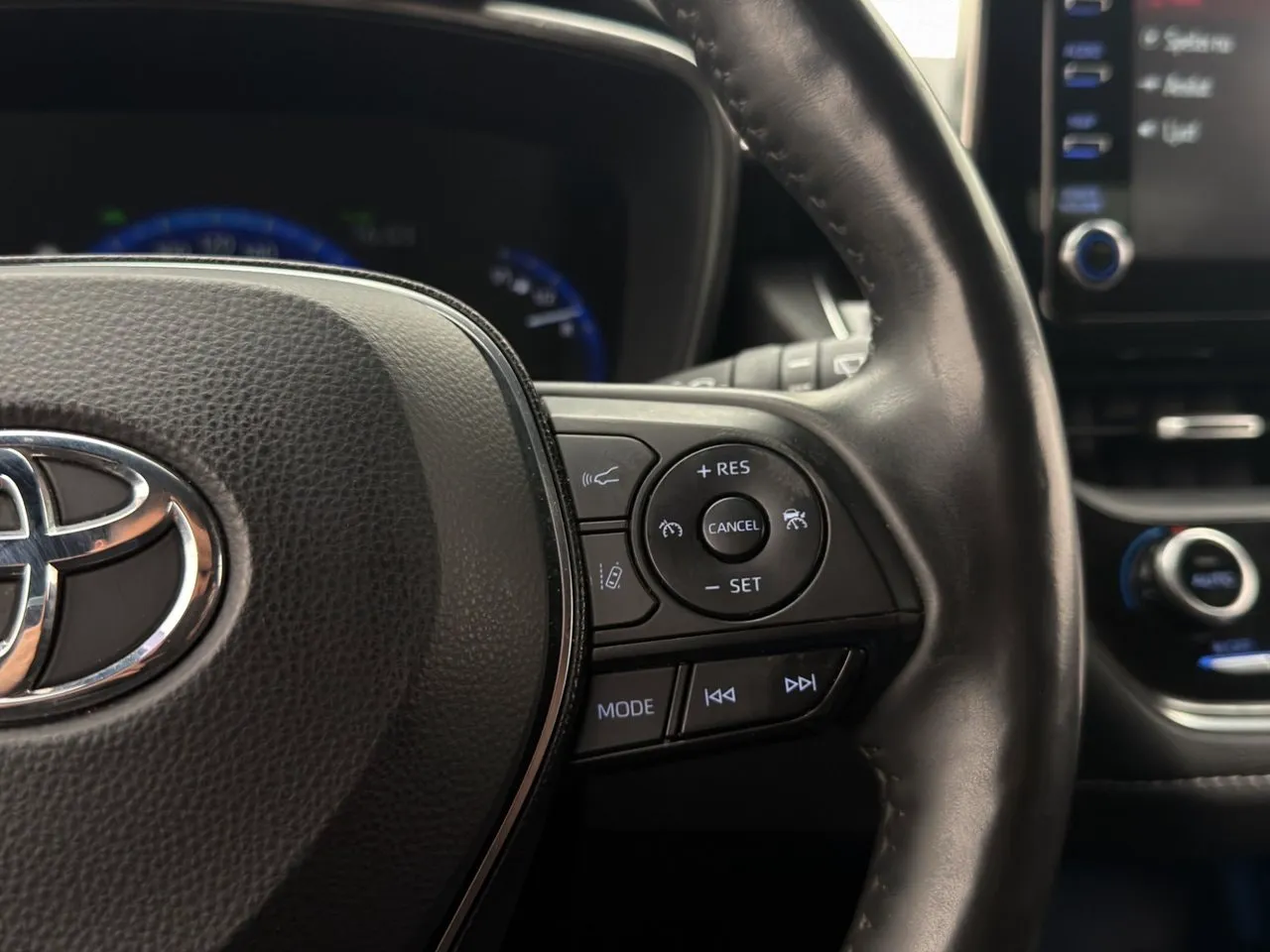 Vehicle image 20
