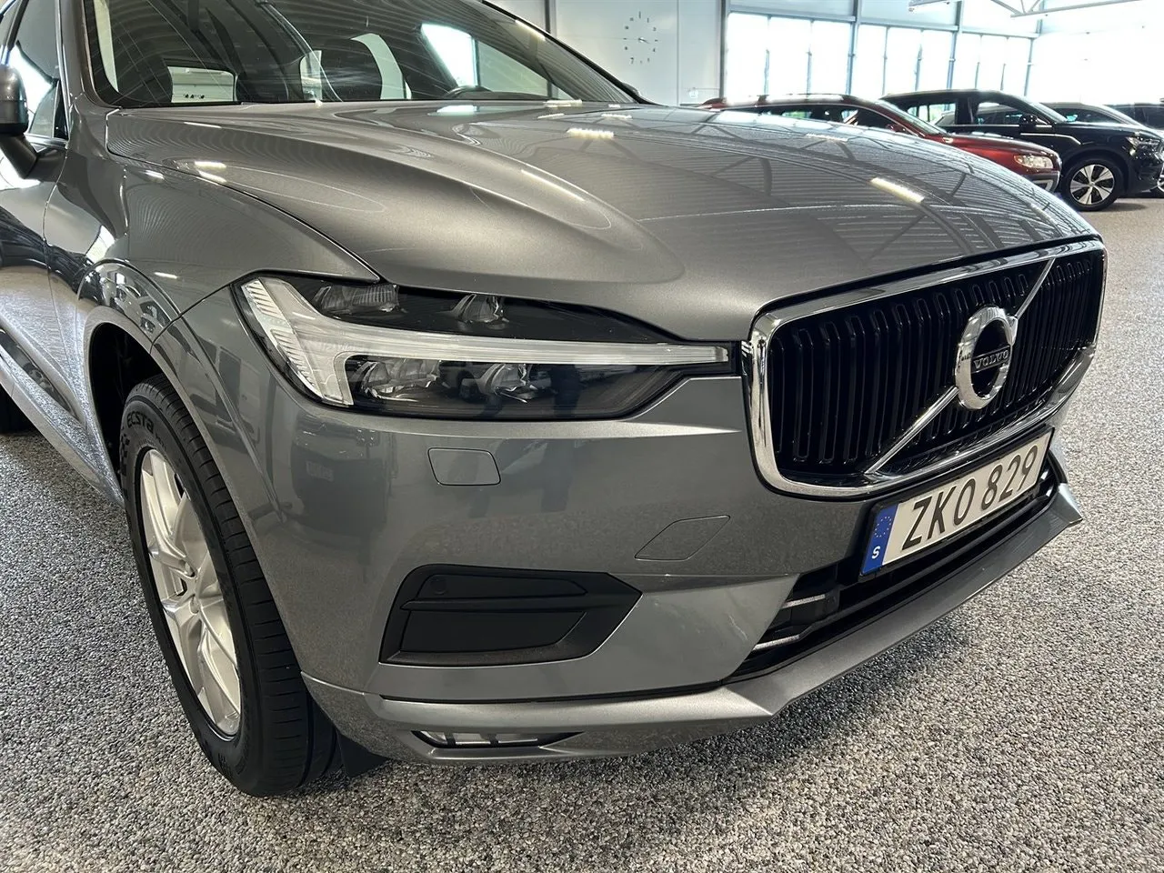 Vehicle image 5