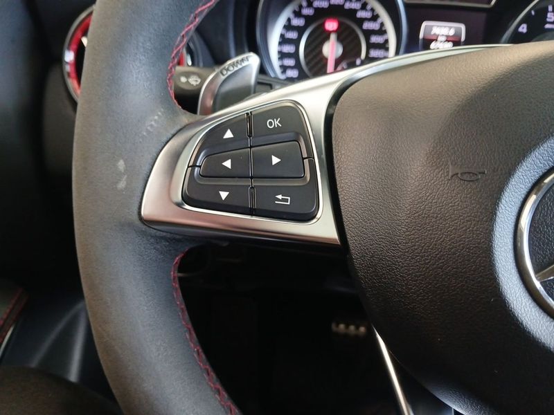 Mercedes CLA45 AMG bild 22