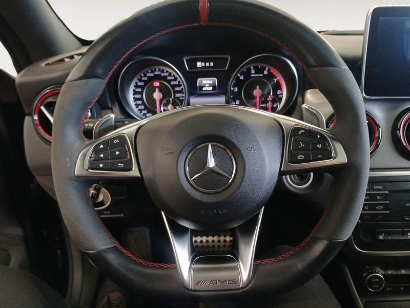 Mercedes CLA45 AMG bild 13