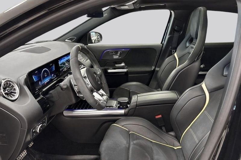 Mercedes GLA45 AMG bild 8