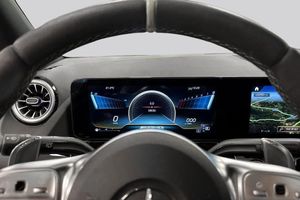 Mercedes GLA45 AMG bild 10