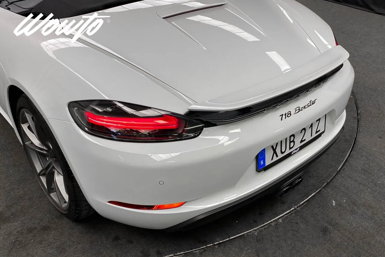 Vehicle image 22