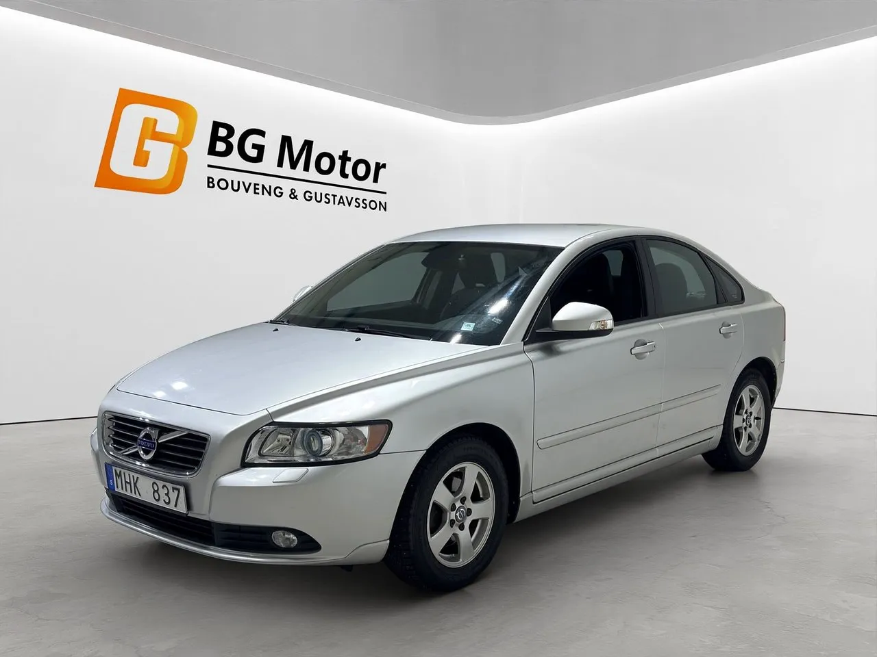 Vehicle image 7