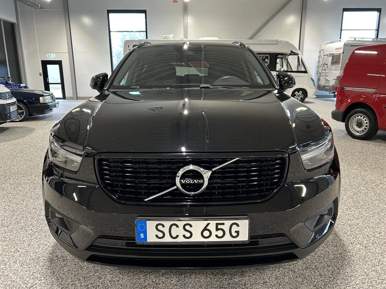 Vehicle image 9