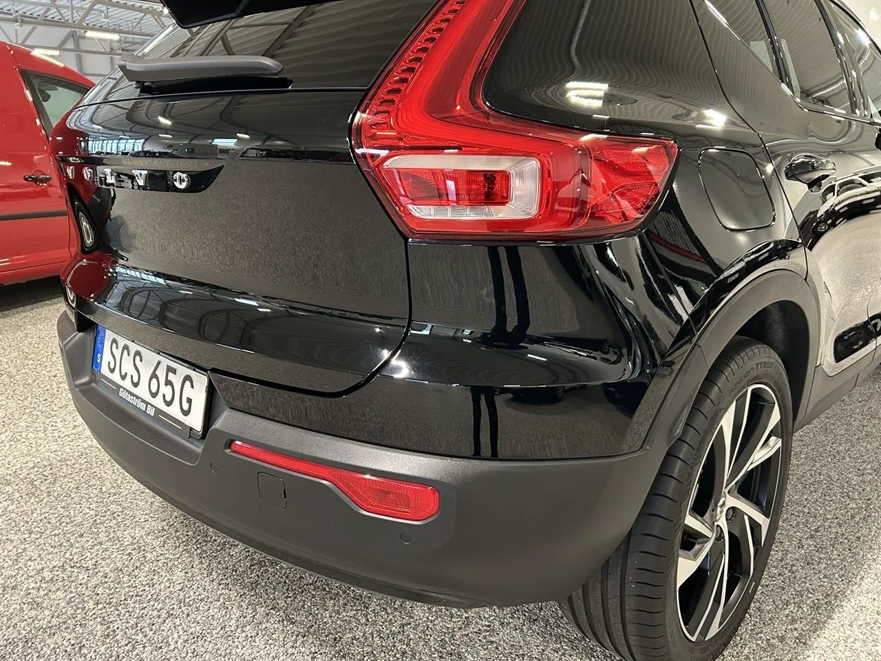 Vehicle image 7