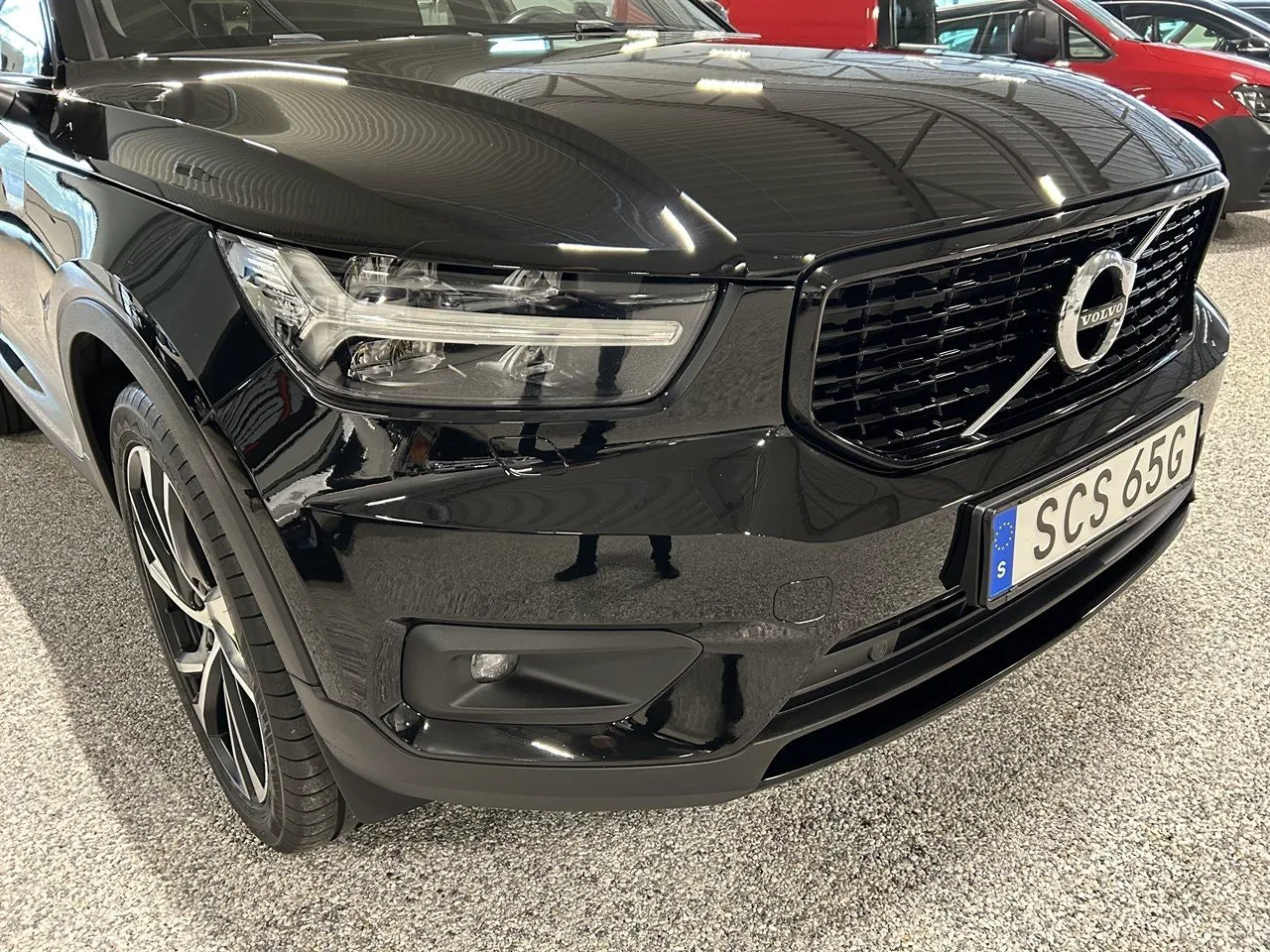 Vehicle image 5