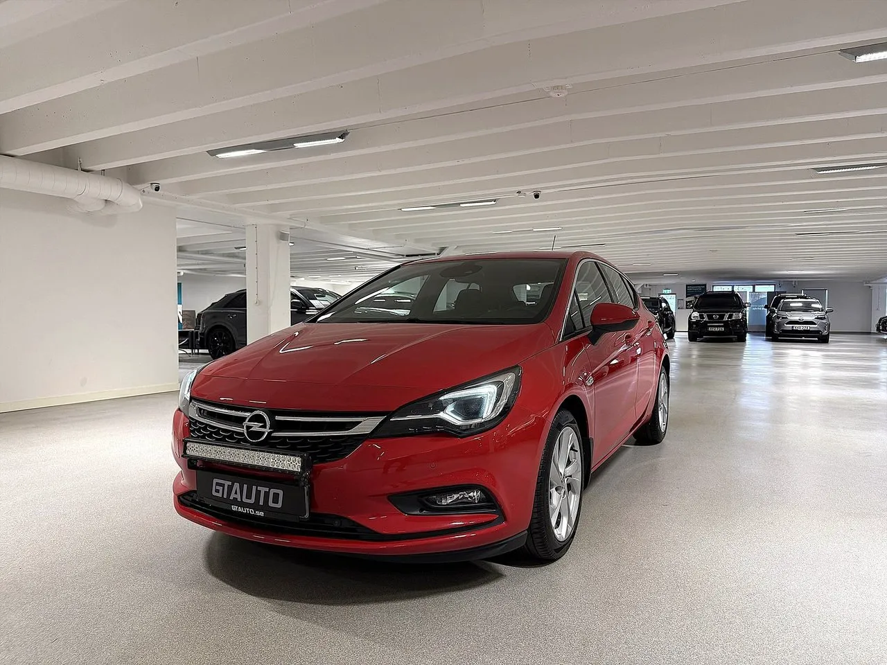 Vehicle image 7